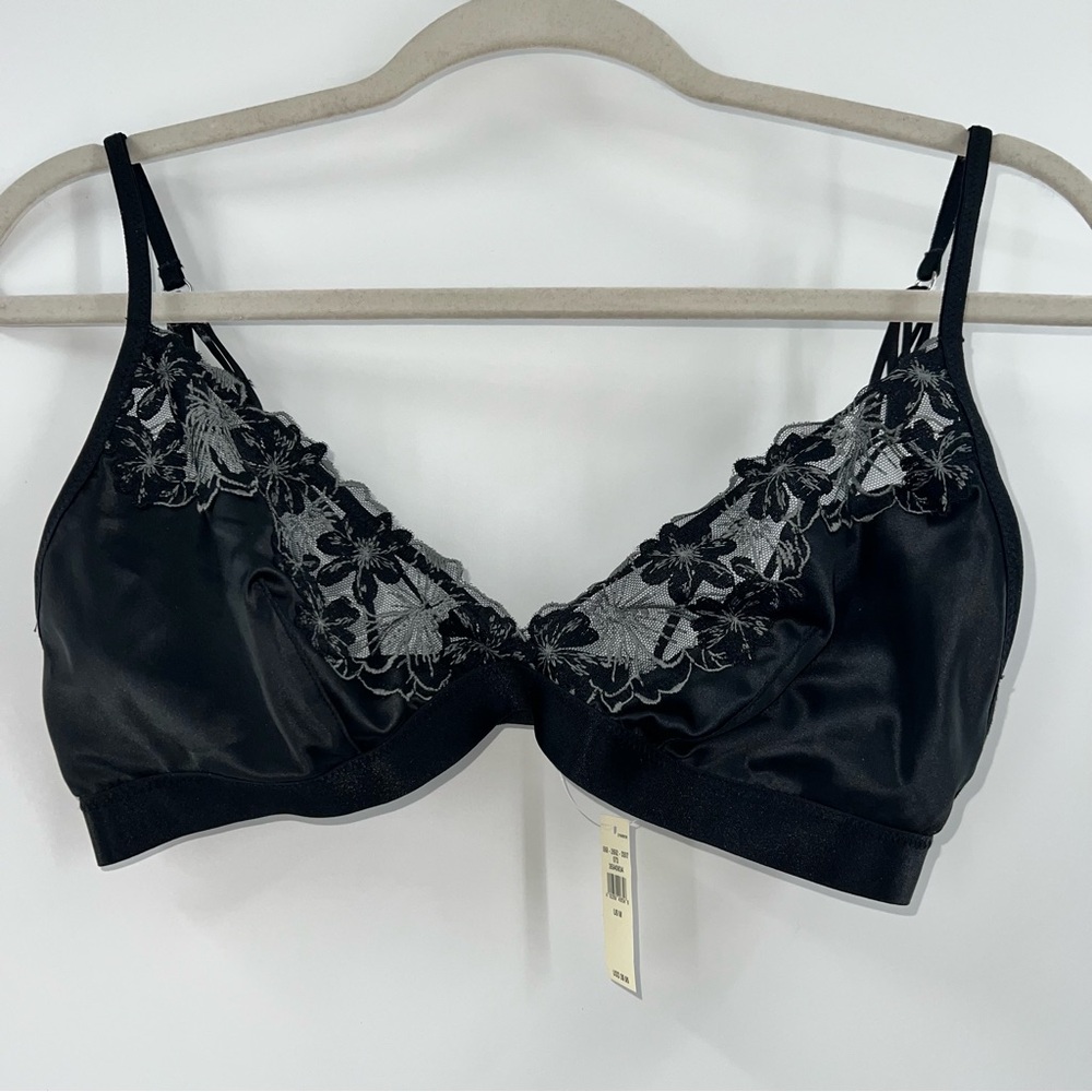 Aerie NWT Shine Embroidered Triangle Bralette in True Black size Medium - Picture 3 of 9